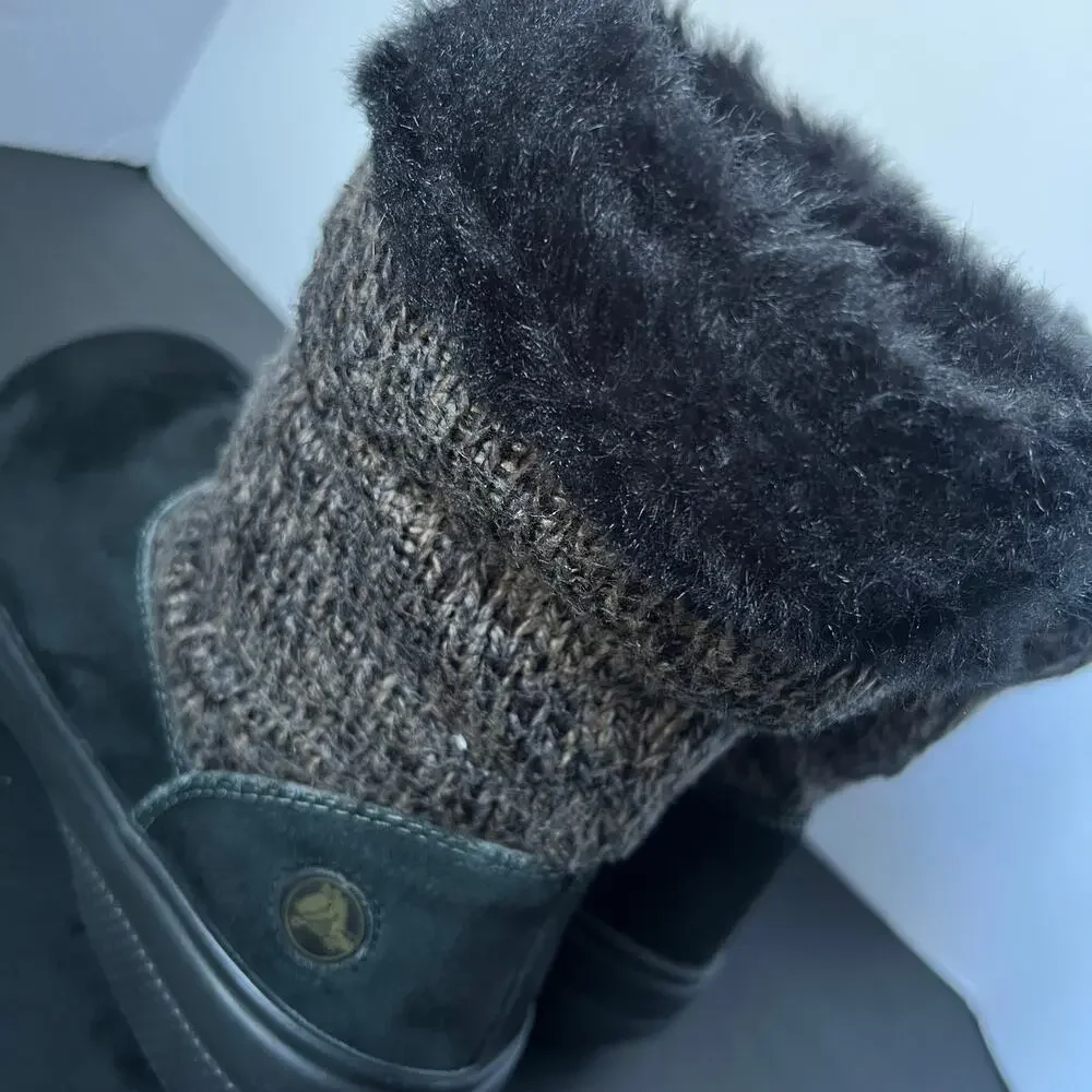 Crocs Womens Cozycrocs Cozy Boots Gray Black Leather Faux Fur Trim size 7